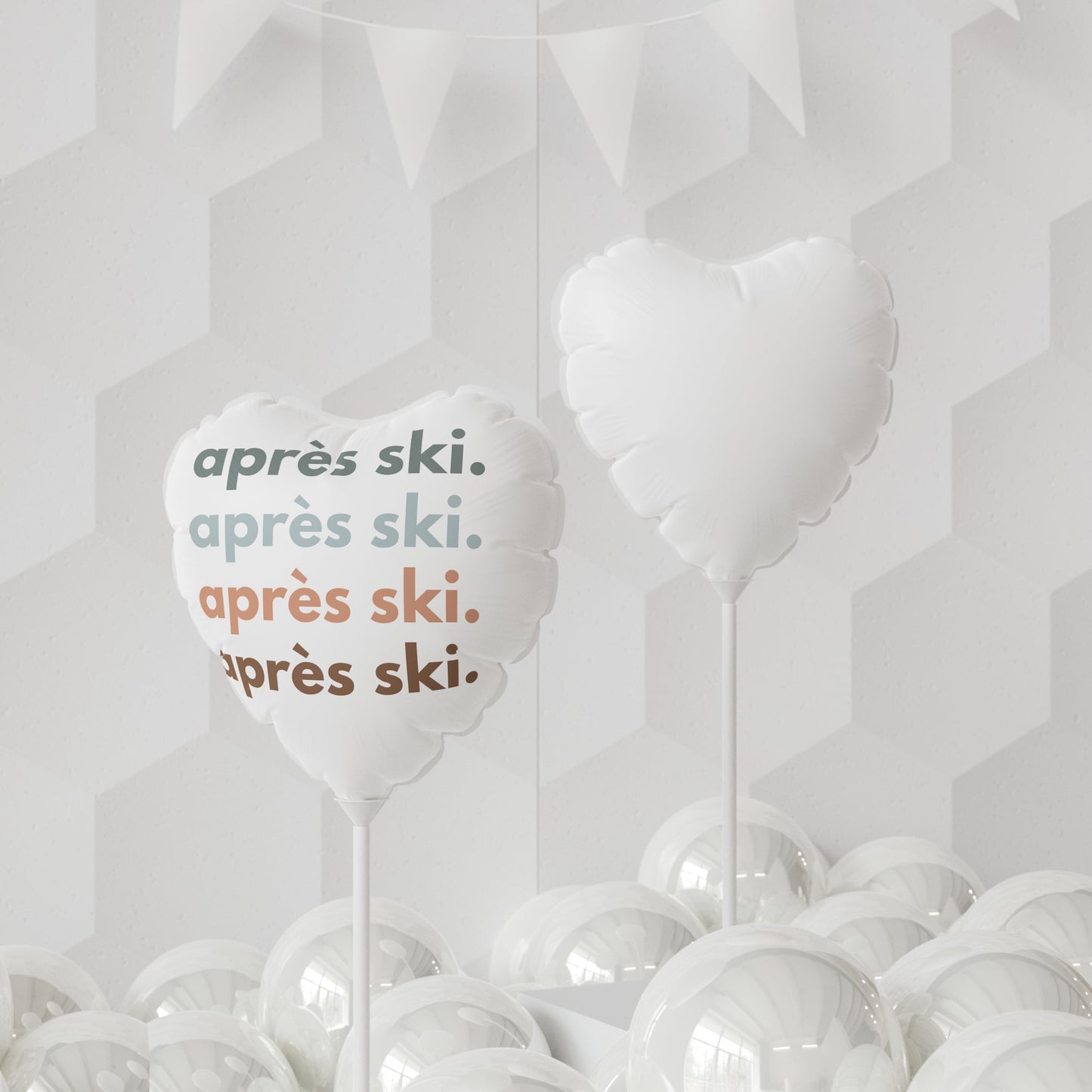 "Après Ski" Heart-Shaped Balloon